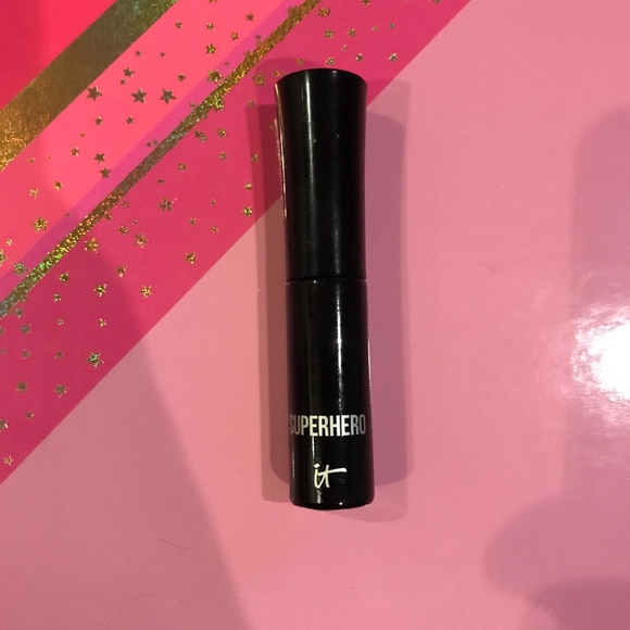 it cosmetics Other - 5 for $25! It Cosmetics Super Hero Mascara